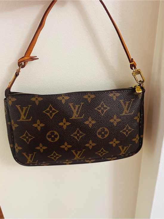 Louis Vuitton Handbags - Authentic Louis Vuitton Monogram Pochette Accessories